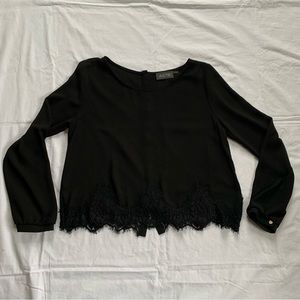 ASTR Black Lace Hem Button Back Long Sleeve Scoop Neck Cropped Blouse Size XS